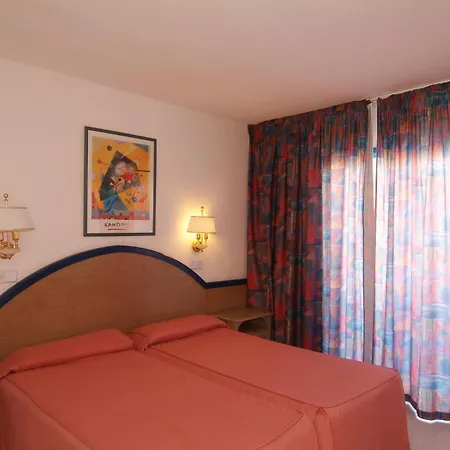 Hl Paradise Island 4*